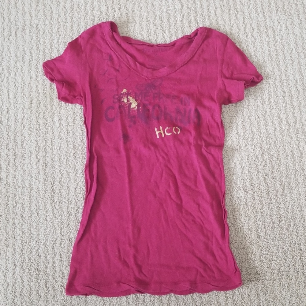 Maroon tshirt